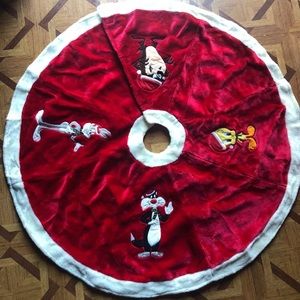 Looney Tunes Christmas Tree Skirt